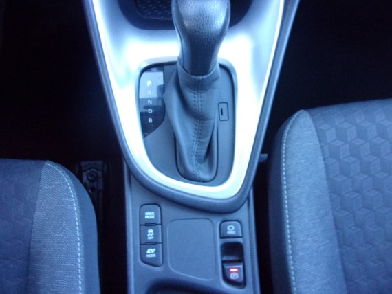 TOYOTA Yaris TOYOTA YARIS-014.jpg